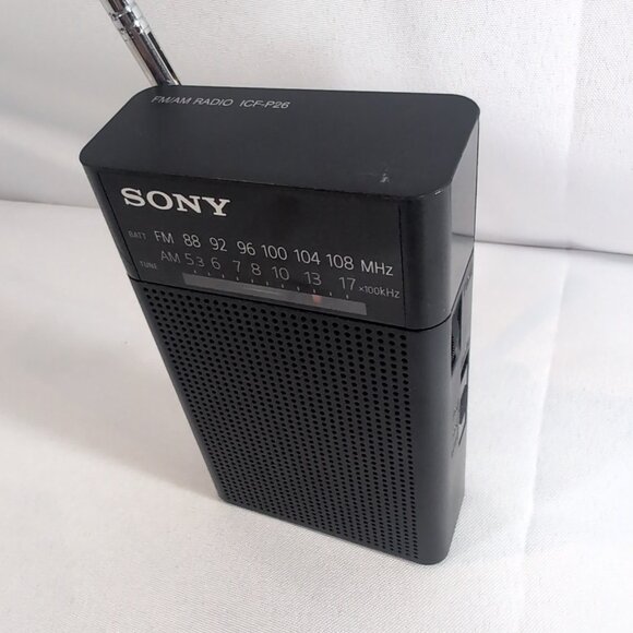 Sony ICF-P26 Portable FM/AM (MW) AA Battery Radio Black Headphone Jack TESTED - Picture 4 of 16